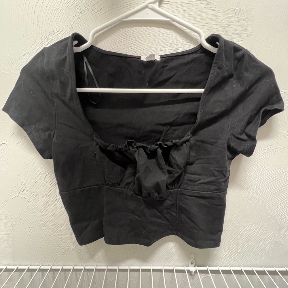 Garage black cropped t-shirt, size small